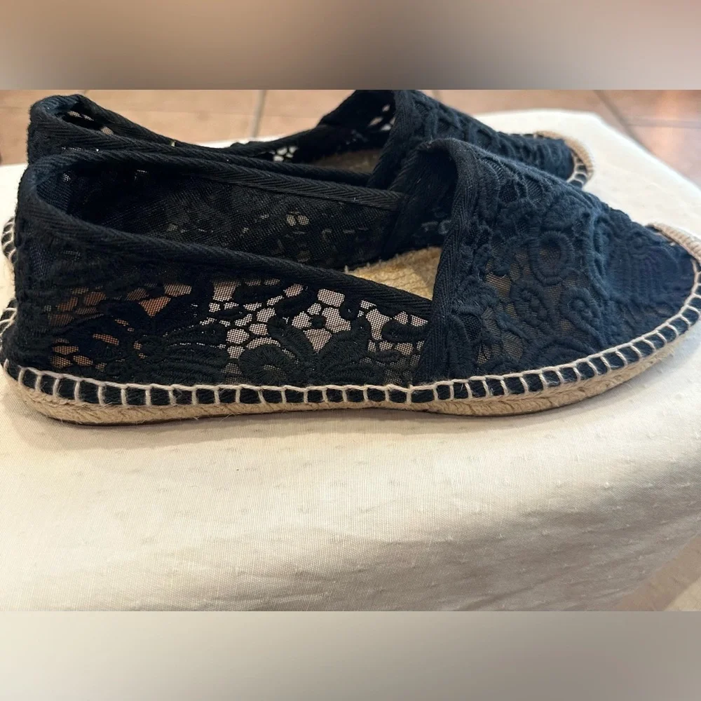 Tory Burch Jackie black crochet lace flat espadrilles Size 10 EUC